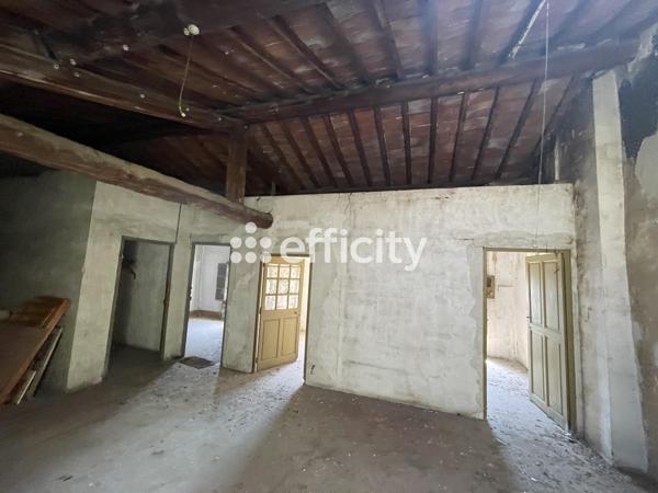 Immeuble 14 pièces - 220 m²