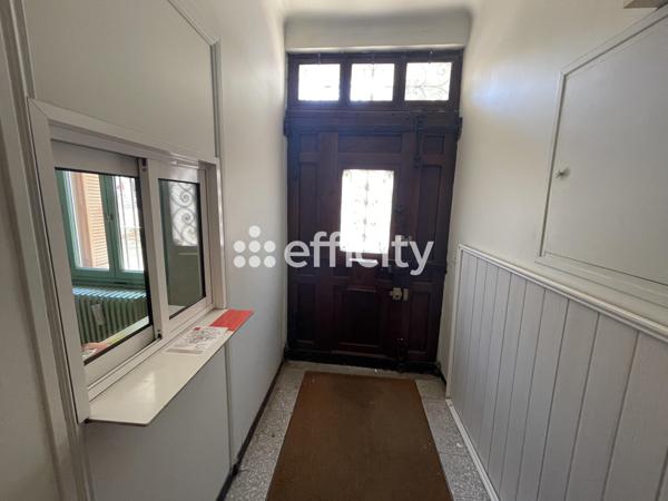 Immeuble 14 pièces - 220 m²