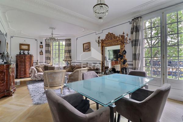 ERA COLOMBES : Splendide Appartement Haussmannien en Plein Centre-Ville