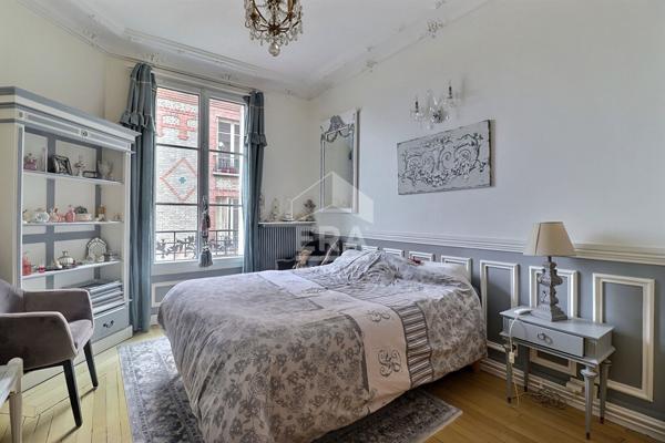 ERA COLOMBES : Splendide Appartement Haussmannien en Plein Centre-Ville