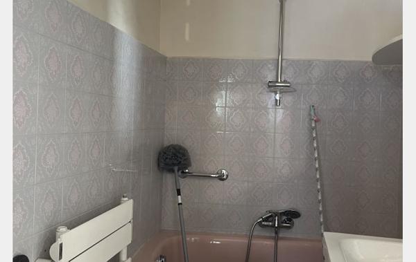 Vente Maison de village avec une grande cave à rafraîchir Marseille 12ème   