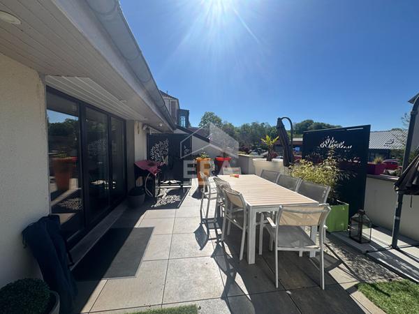 ROOFTOP APPARTEMENT  1ER ETAGE  ROOFTOP DUPLEX  TERRASSE  TERRAIN PRIVATIF BAVILLIERS
