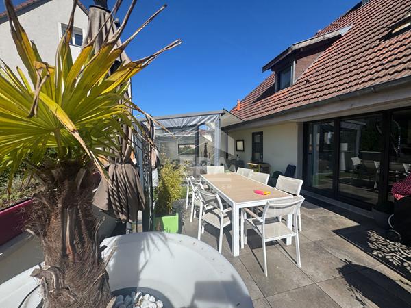 ROOFTOP APPARTEMENT  1ER ETAGE  ROOFTOP DUPLEX  TERRASSE  TERRAIN PRIVATIF BAVILLIERS