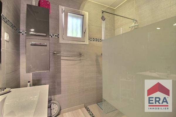 Maison Orange 3 pièces 84 m2 - Garages - Terrasse - Jardin