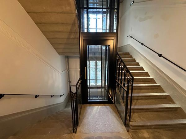 Plateau de bureau au sein d'un immeuble année 30 Art Déco à louer LYON 6EME (69), plateau de bureau à louer, plein coeur 6ème, quartier Foch