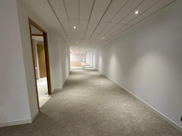 Plateau de bureau au sein d'un immeuble année 30 Art Déco à louer LYON 6EME (69), plateau de bureau à louer, plein coeur 6ème, quartier Foch