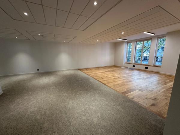 Plateau de bureau au sein d'un immeuble année 30 Art Déco à louer LYON 6EME (69), plateau de bureau à louer, plein coeur 6ème, quartier Foch