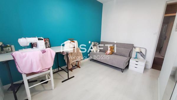 Maison familiale lumineuse avec véranda et jardin impeccable – 127 m² – 4 chambres- espace camping car