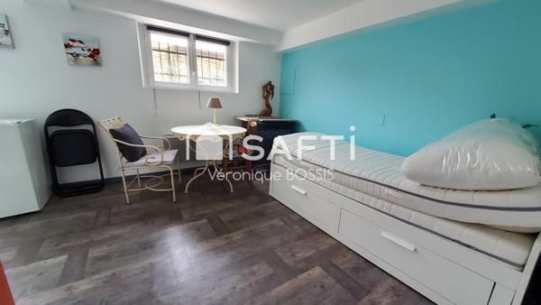 Maison familiale lumineuse avec véranda et jardin impeccable – 127 m² – 4 chambres- espace camping car