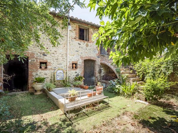 MAISON DE MAÎTRE, 290m², JARDIN ARBORE, ILLE SUR TET