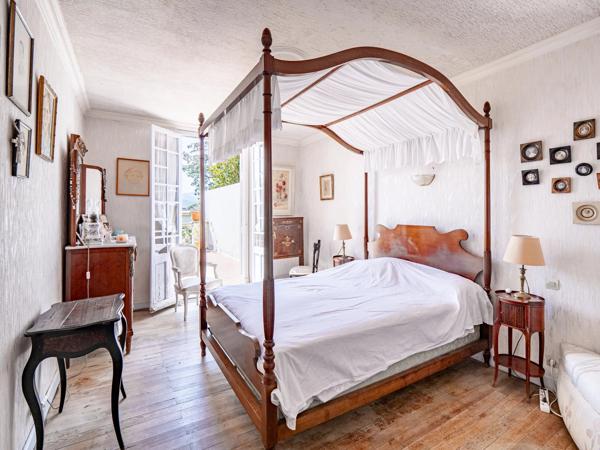 MAISON DE MAÎTRE, 290m², JARDIN ARBORE, ILLE SUR TET