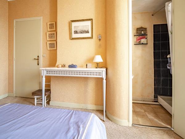 MAISON DE MAÎTRE, 290m², JARDIN ARBORE, ILLE SUR TET