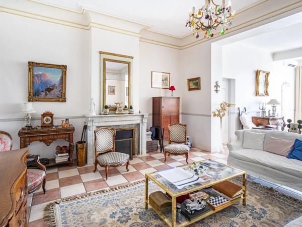 MAISON DE MAÎTRE, 290m², JARDIN ARBORE, ILLE SUR TET