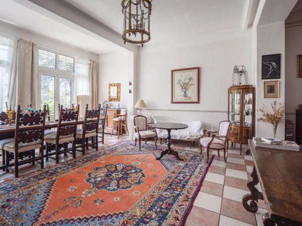 MAISON DE MAÎTRE, 290m², JARDIN ARBORE, ILLE SUR TET