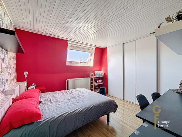 Maison mitoyenne 2 côtés Tourcoing Secteur Tourcoing-Neuville en Ferrain 97 m²