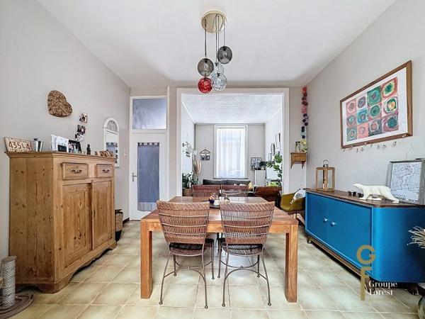 Maison mitoyenne 2 côtés Tourcoing Secteur Tourcoing-Neuville en Ferrain 97 m²