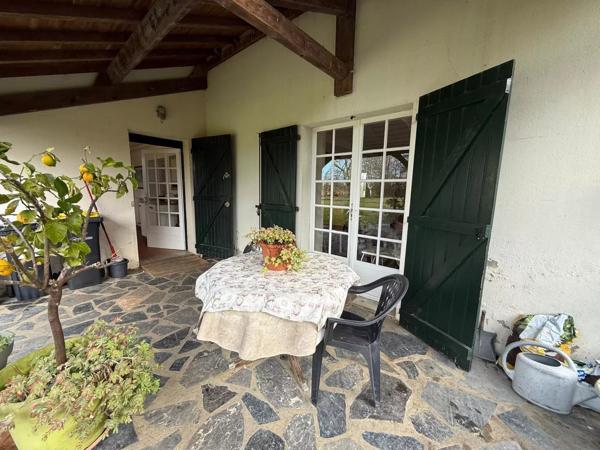 Jolie maison de village avec garage et jardin