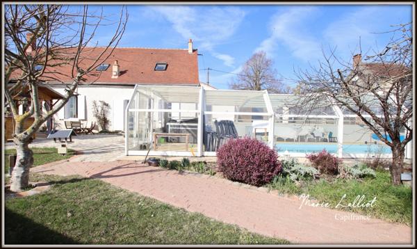 Maison à vendre 8 pièces, 204m², Puiseautin, 5 chambres, Piscine, Garage, Climatisation, Panneaux Solaires, Cave