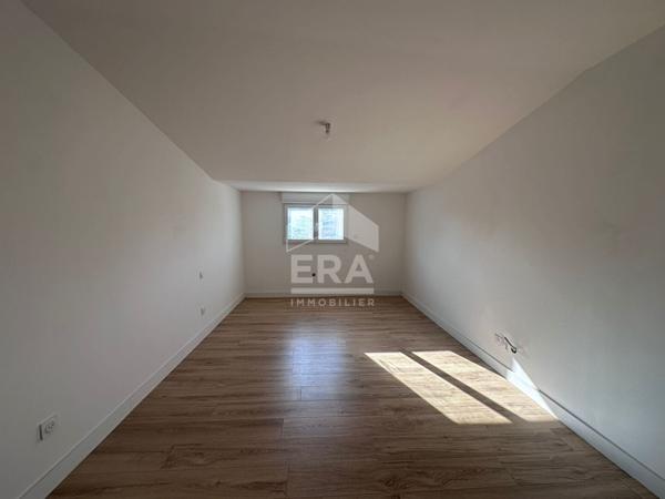 CHATEAURENARD - Maison de ville neuve 150 m2 avec cour