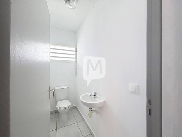 DPT GUYANE, À LOUER REMIRE MONTJOLY Villa T5 de 125 m2