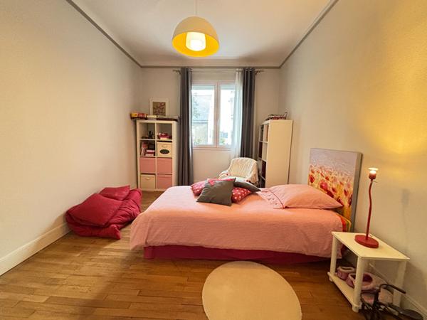 Maison Donges proche toutes commodités 4 chambres + bureau de 155.76 m2, jardin clos et un grand garage environ 80m² aux portes de SAINT-NAZAIRE / MONTOIR DE BRETAGNE