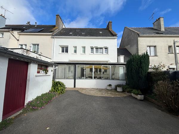 Maison Donges proche toutes commodités 4 chambres + bureau de 155.76 m2, jardin clos et un grand garage environ 80m² aux portes de SAINT-NAZAIRE / MONTOIR DE BRETAGNE