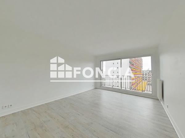 Location Appartement 3 pièces 74.1 m² - 4BIS, 6 à 12 PLACE CARNOT, 10 à 30 RUE DU GENERAL GALLIENI, ET RUE PIERRE TIMBAUD Rosny Sous Bois 93110