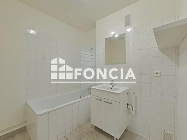 Location Appartement 3 pièces 74.1 m² - 4BIS, 6 à 12 PLACE CARNOT, 10 à 30 RUE DU GENERAL GALLIENI, ET RUE PIERRE TIMBAUD Rosny Sous Bois 93110