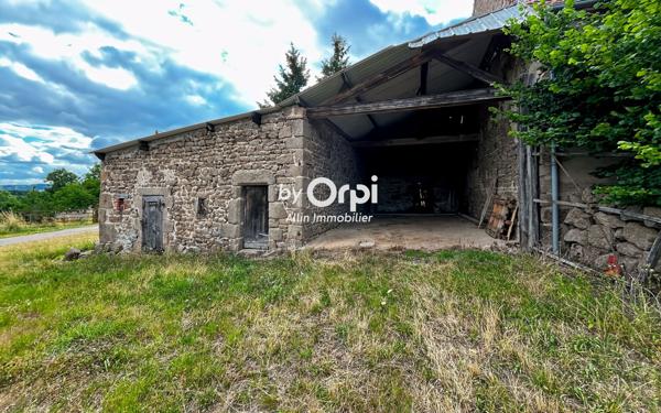 Maison à vendre    1 pièce •  Beaune-d'Allier