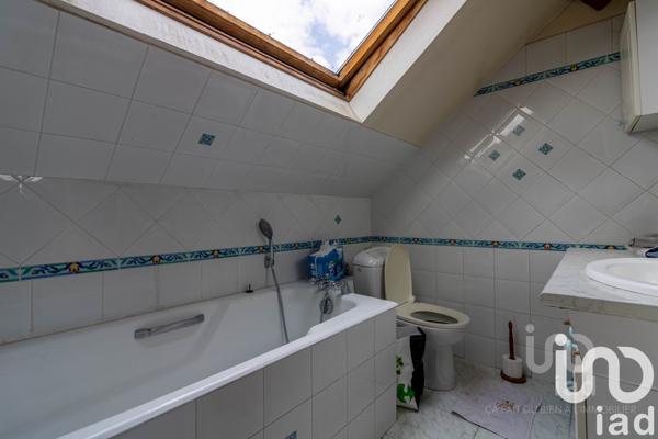 House for sale 13 rooms 365 m² Guerville