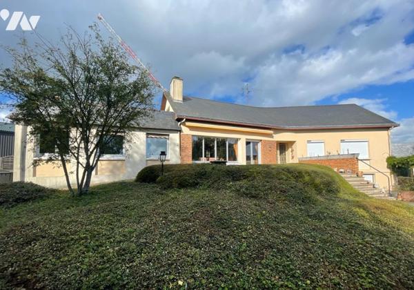 LAVAL, Maison avec piscine