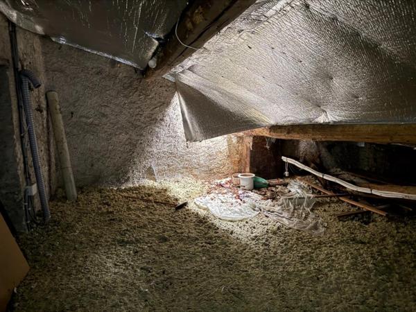 SUCCESSION VACANTE ! Opportunité rare pour les professionnels du bâtiment : Maison à rénover 5 pièces 131 m2 à Arnaville