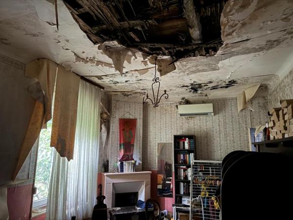 SUCCESSION VACANTE ! Opportunité rare pour les professionnels du bâtiment : Maison à rénover 5 pièces 131 m2 à Arnaville