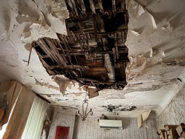 SUCCESSION VACANTE ! Opportunité rare pour les professionnels du bâtiment : Maison à rénover 5 pièces 131 m2 à Arnaville