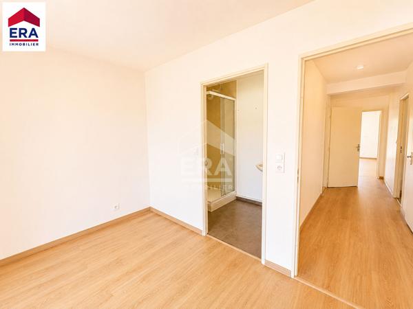 Appartement T5 récent avec garage double à vendre à Rennes - Sainte-Thérèse