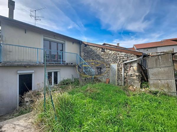 MAISON DE VILLAGE A RÉNOVER Couvertpuis