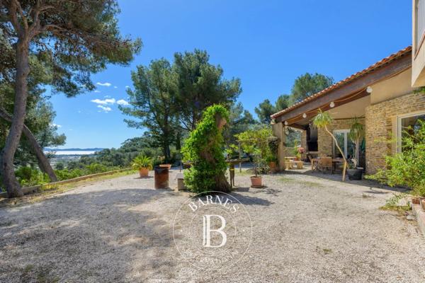 Hyères, Maison 4 Chambres -  320 m² à vendre