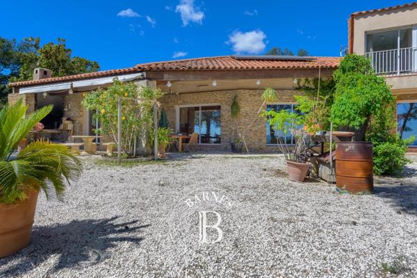 Hyères, Maison 4 Chambres -  320 m² à vendre