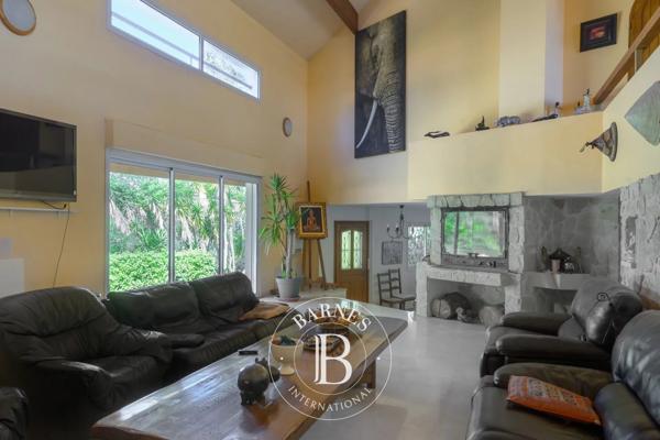 Hyères, Maison 4 Chambres -  320 m² à vendre