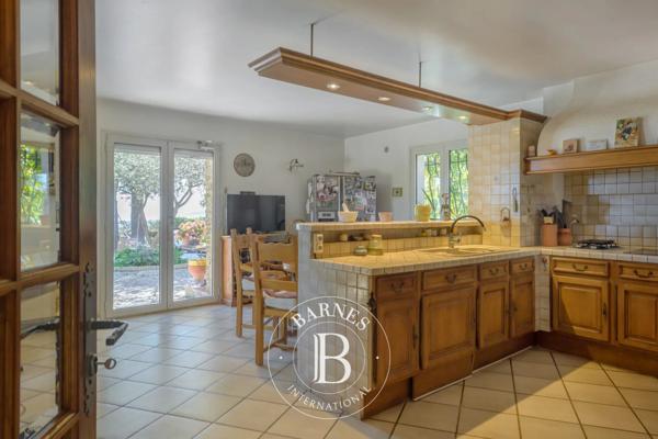 Hyères, Maison 4 Chambres -  320 m² à vendre
