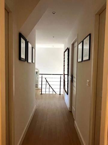 Elégante maison en pierre entièrement restaurée, 4 pièces, au coeur d'un village médiéval (32)