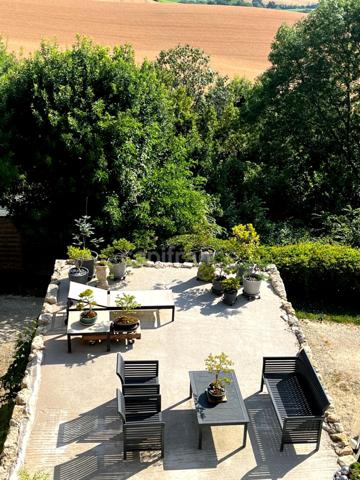 Elégante maison en pierre entièrement restaurée, 4 pièces, au coeur d'un village médiéval (32)