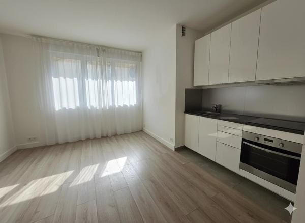 Appartement Paris 2 pièce(s) 50 m2 Pairs 16, Pied-à-terre, Investissement locatif, premier achat, Porte Dauphine, Victor Hugo, Longchamps, Bois de Boulogne