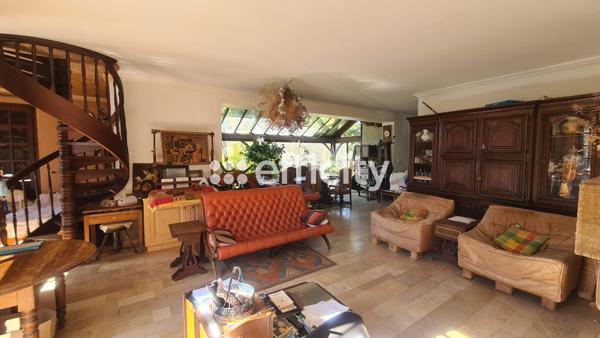 Maison 5 pièces - 200 m² Exclusivité efficity