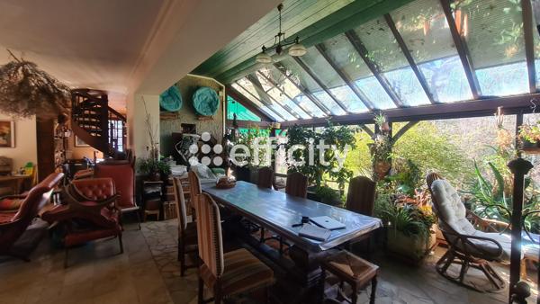 Maison 5 pièces - 200 m² Exclusivité efficity