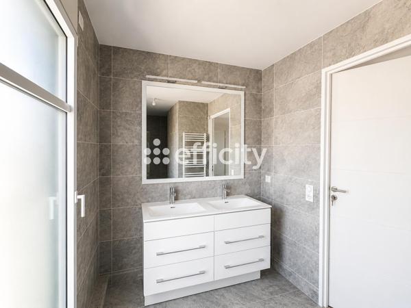 Appartement
         5 pièces
        - 151 m² Bien prestige 1 699 000 € *