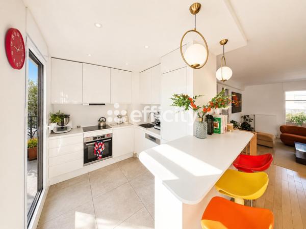 Appartement
         5 pièces
        - 151 m² Bien prestige 1 699 000 € *