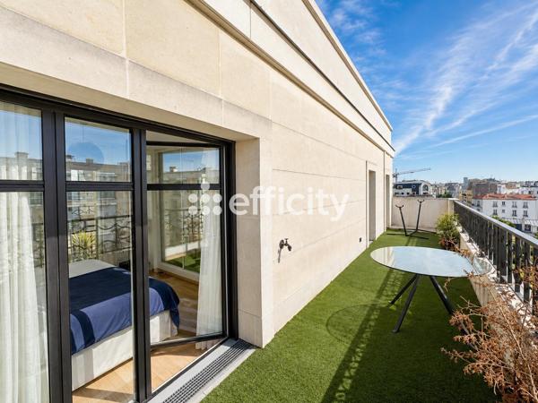 Appartement
         5 pièces
        - 151 m² Bien prestige 1 699 000 € *