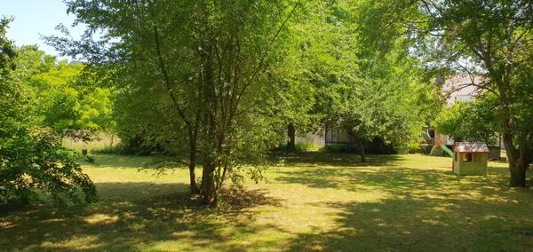 Coulonges-Cohan (02130) MAISON FAMILIALE AVEC GRAND TERRAIN ARBORE