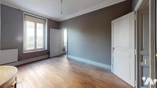 Appartement T3 1er étage, Appartement T3 2ième étage, combles 3ième étage.